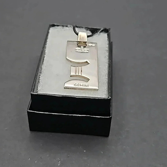 Gucci Zodiac Gemini 925 Sterling Silver Pendant Necklace - Picture 5 of 5